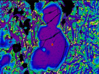 BSE image of Borgarhraun olivine